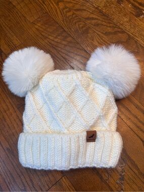 Double Pom Pom cable knit Beanie White - Women's Winter Hat - Grand Canyon